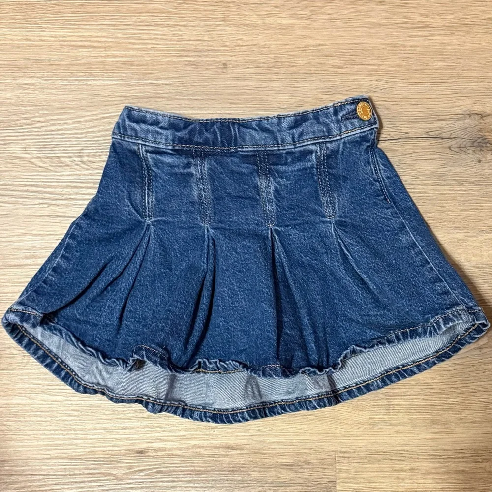 Gap Kids Denim Pleated Mini Skirt Elastic Waist Size 3Y EUC